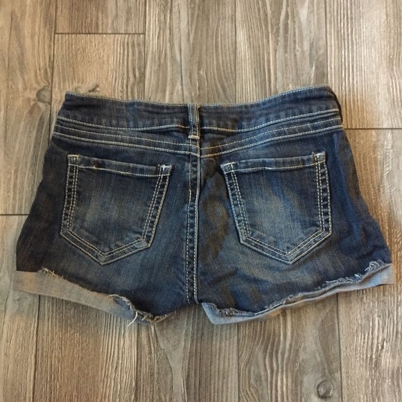 Ladies Denim shorts, size 27 - Picture 2 of 6